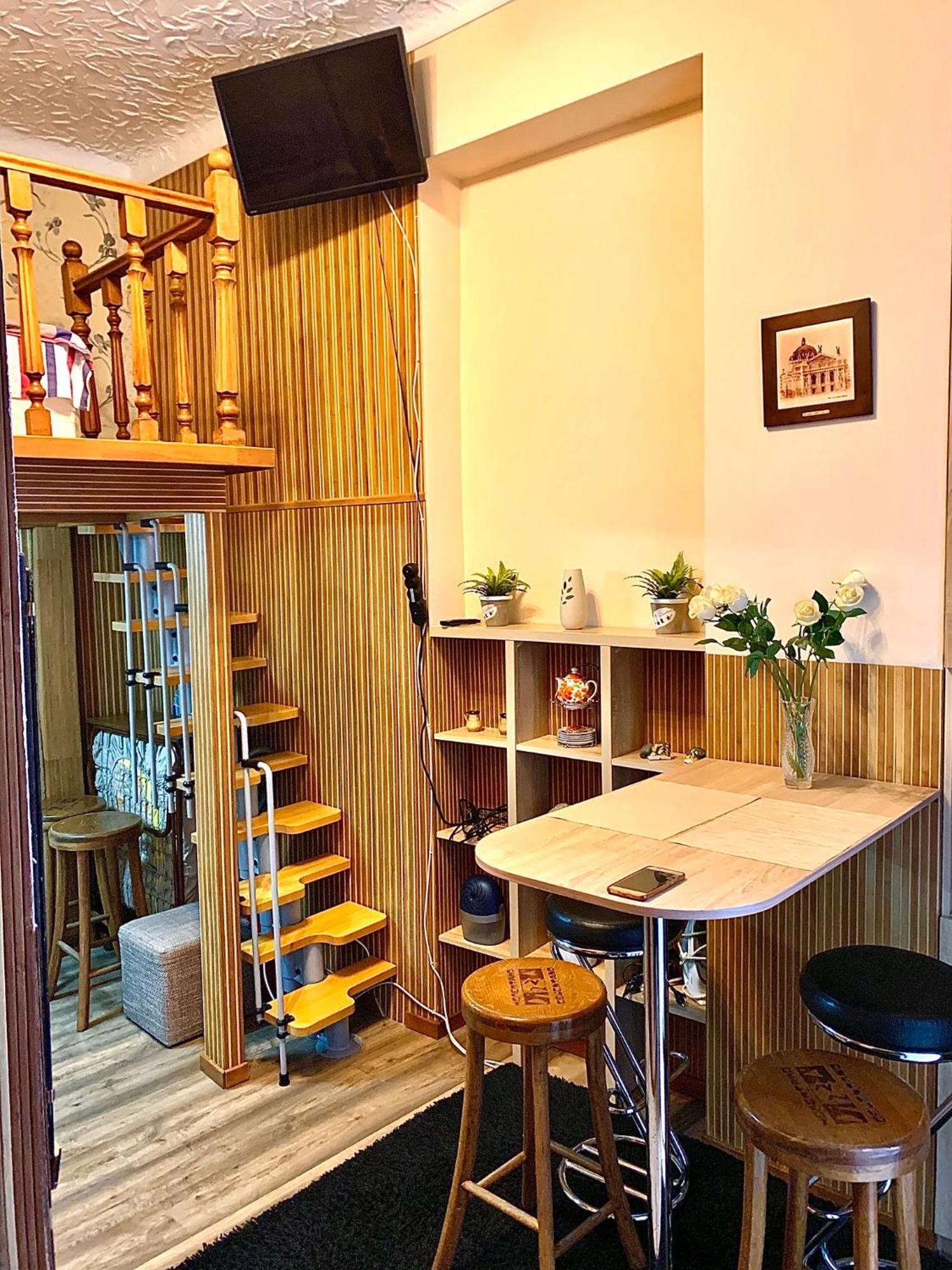 Apartment On Pekarska Street Lviv Buitenkant foto
